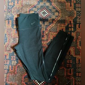 Thermal Nike Dri-Fit Black High Waisted Winter Leggings -- Size S